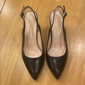 NWT Bella Hanna Elegant Black Classic Slingback Heels Size 8.5 Pointed Toe Shoes